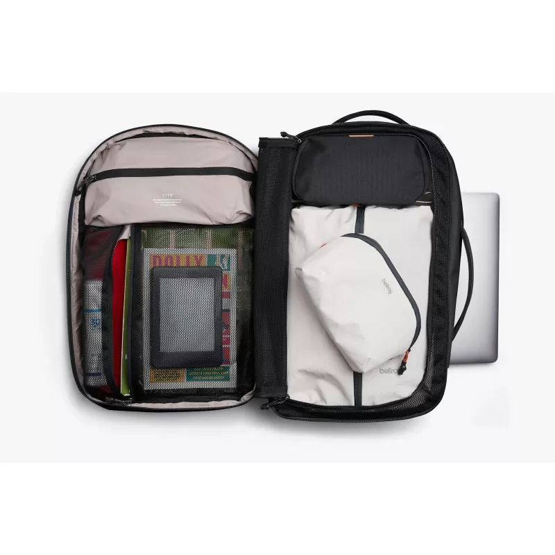 Bellroy Lite Travel Pack 30L zwarte laptoprugzak