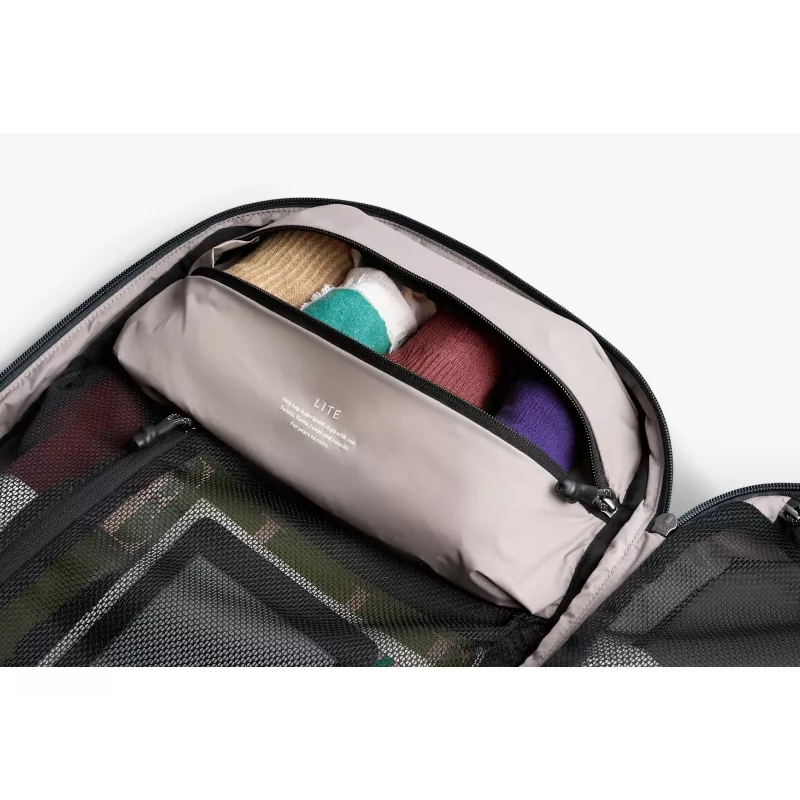 Bellroy Lite Travel Pack 30L zwarte laptoprugzak