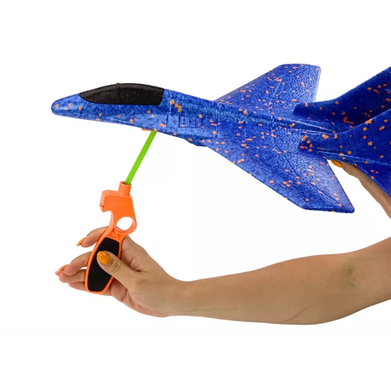 LEAN TOYS piepschuim gevechtsvliegtuig met blauwe katapultstartinrichting