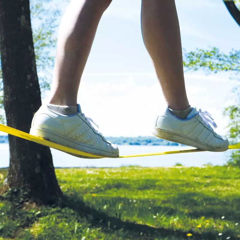 SCHILDKRÖT slackline-set 15 m geel, 50 mm breed met ratelspanning – balanceertrainingskit 970701