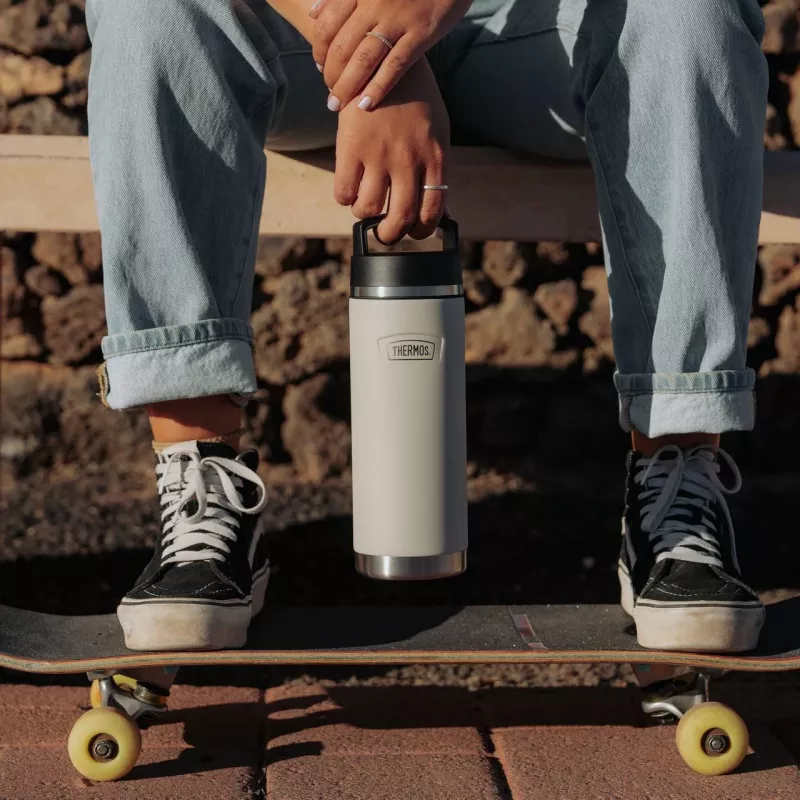 THERMOS ICON Beverage vacuüm geïsoleerde fles van roestvrij staal 710 ml Sandstone 4122323071