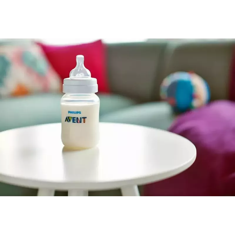 Philips Avent anti-koliek babyspeenfles met siliconen speen, middelgrote flow, 3M+, 2-pack