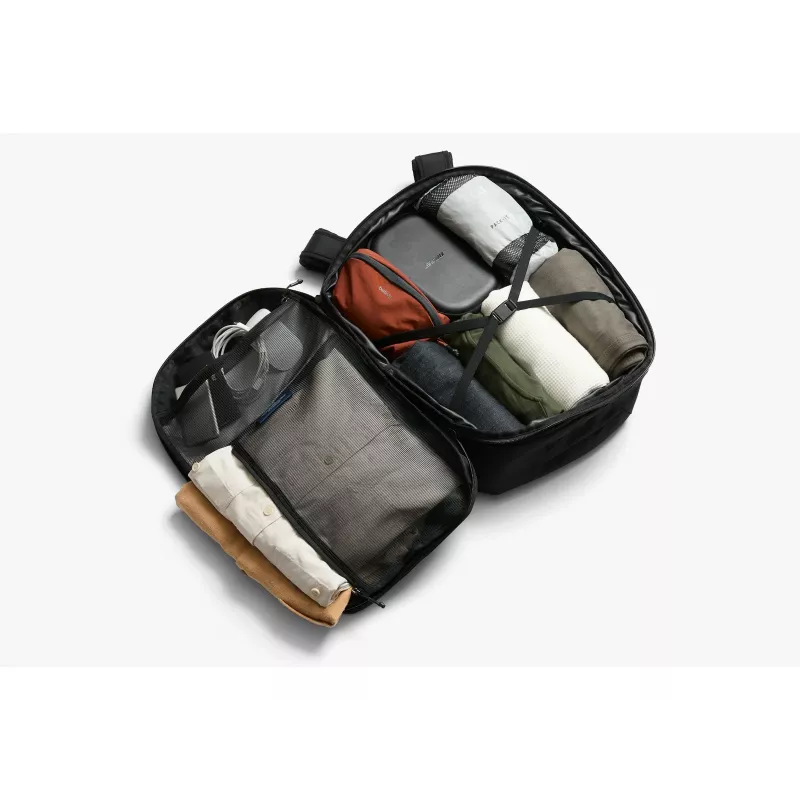Bellroy Transit Travel Pack Pro 38L laptoprugzak zwart