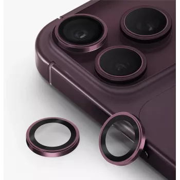 UNIQ Optix Prime camera-objectiefbescherming voor iPhone 18 Pro / iPhone 18 Pro Max – bordeauxrood met applicator