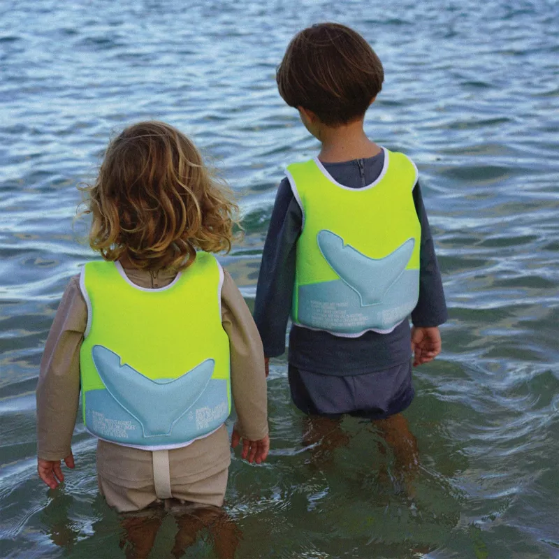 Sunnylife zwemvest (2-3 jaar) – Salty the Shark Aqua Neon Yellow