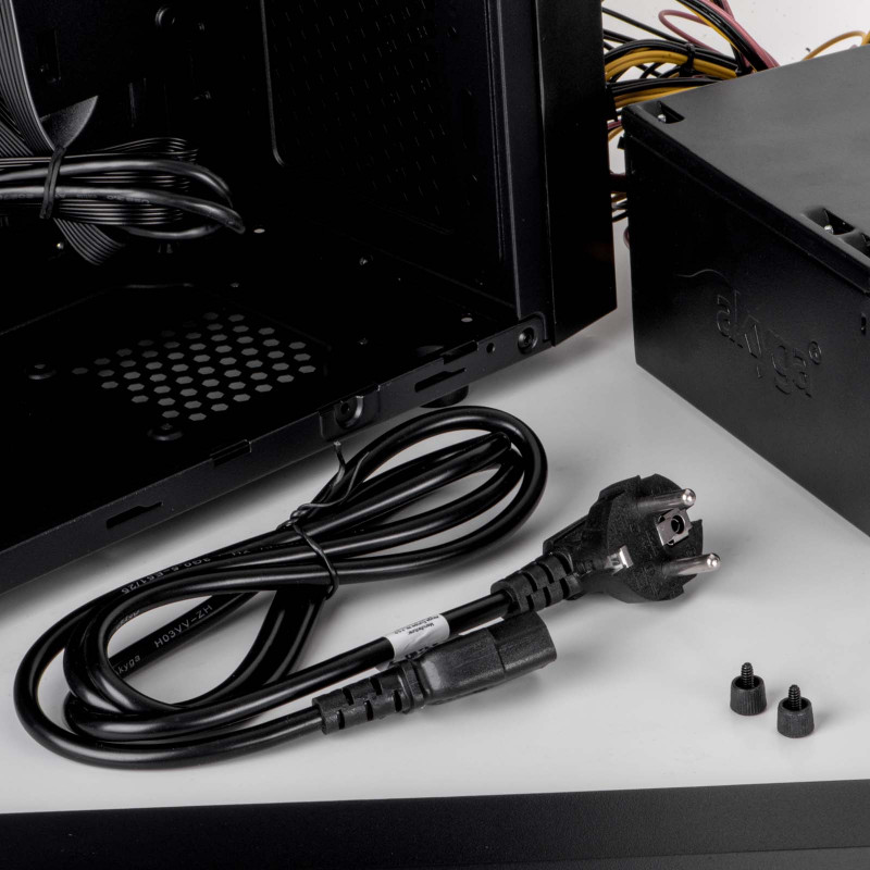 Akyga AK-PC-01A netkabel CEE 7/7 (Schuko) naar IEC C13, CCA 3 x 0,5 mm², 1,5 m, zwart