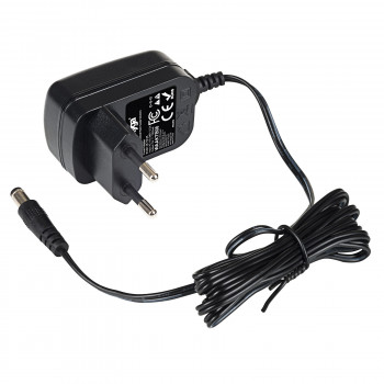 Akyga AK-TB-08 universele voeding 5 V / 1 A 5 W, DC 5,5 x 2,1 mm, 1,4 m, zwart