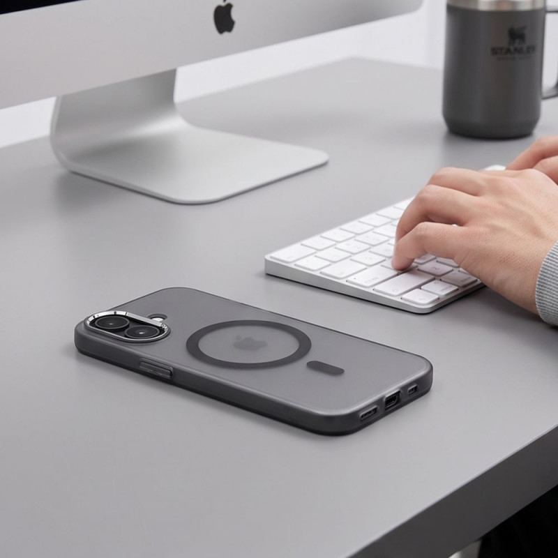 Tech-Protect MagZero MagSafe hoesje voor Apple iPhone 17, mat zwart