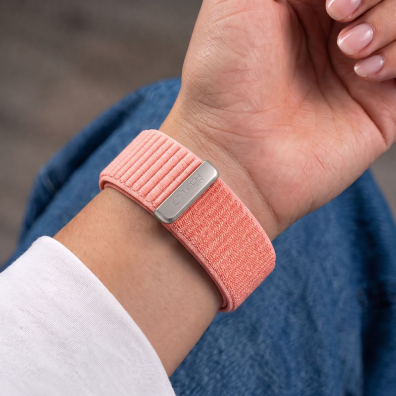 Tech-Protect NylonLoop-band voor Apple Watch 8 / 9 / 10 / 11 / 12 / SE (40 / 41 / 42 mm), lichtroze