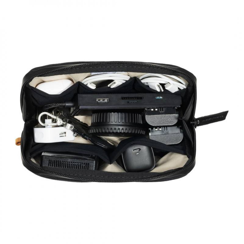 Native Union W.F.A Stow Lite organizer voor mobiele accessoires, zwart