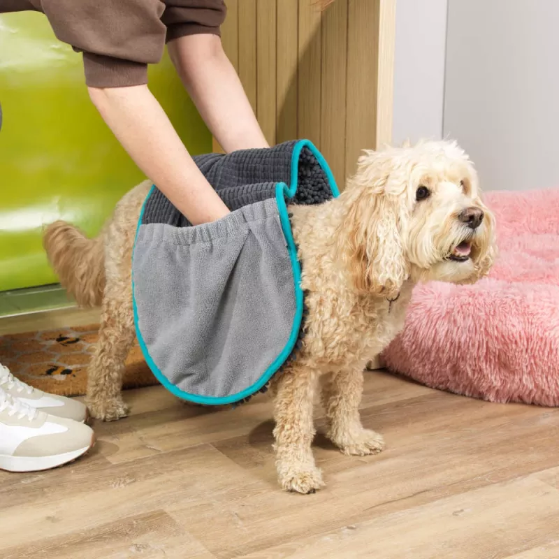 Beldray LA036164UFEU7 Anti-bac handdoek met zakken voor het drogen van huisdieren