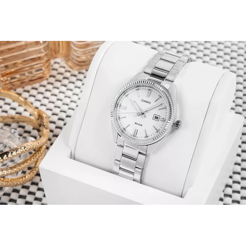 CASIO LTP1302PD7A1V unisex analoog quartz horloge, zilver RVS, 34,5 x 30,2 x 8,7 mm