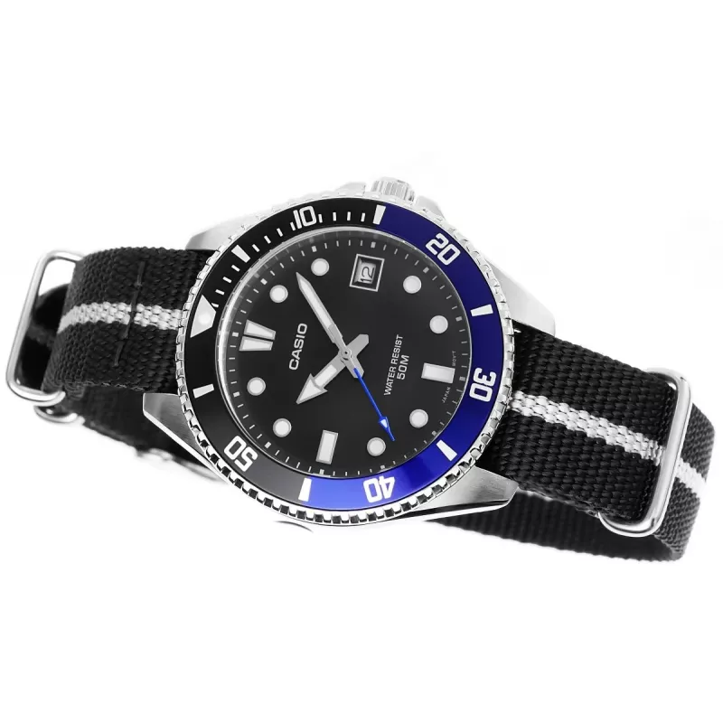 Casio MDV-10C-1A2VEF heren duikhorloge zwart edelstaal resin