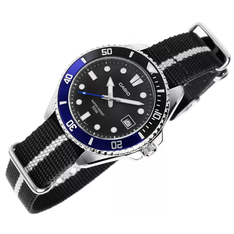 Casio MDV-10C-1A2VEF heren duikhorloge zwart edelstaal resin