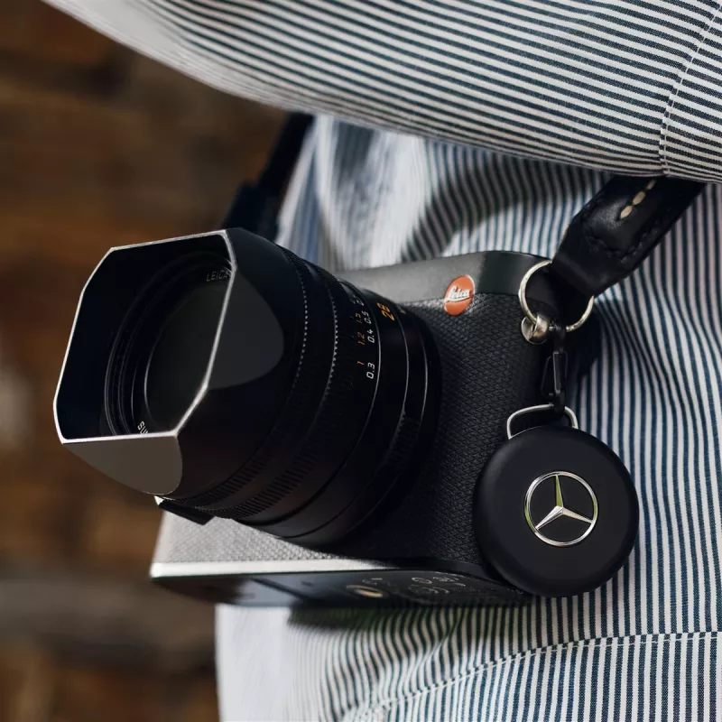 Chipolo LOOP Mercedes – oplaadbare Bluetooth-tracker met siliconenlus voor iOS & Android, zwart