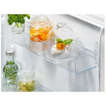 Electrolux LNA7NE18S ingebouwde koel-vriescombinatie - 253L totale capaciteit, Low Frost, energie-efficiëntieklasse E
