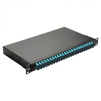 EQUIP 24-poorts glasvezel splicebox, LC Duplex, OM3, 1U, bestukt, zwart