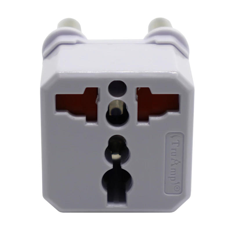 GIZZU GUTASA universele reisadapter met 17W USB-C PD en dual-USB-A