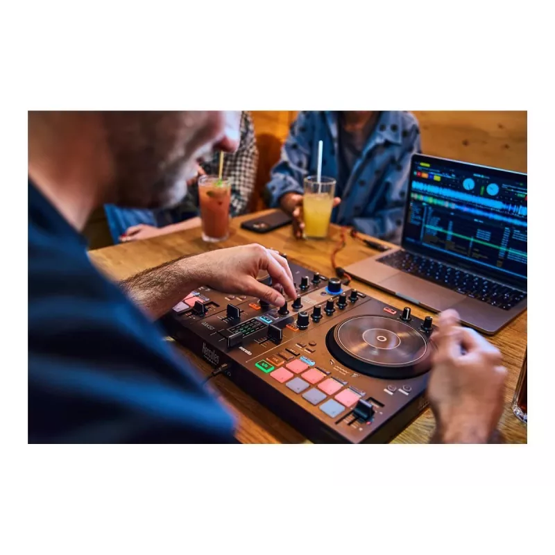 Hercules DJ Essentials Kit met DJControl Inpulse 200, DJMonitor 32 luidsprekers en HDP DJ45 koptelefoons