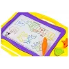 LEAN TOYS bord met stempels en kleurrijke achtergrond
