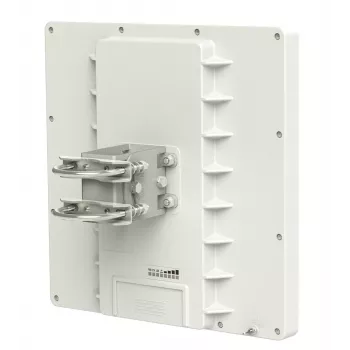 MikroTik QRT 5 wit Power over Ethernet (PoE)