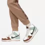 Nike Dames NSW PK Tape Regular Fit Broek Cacao Wow DM4645-256