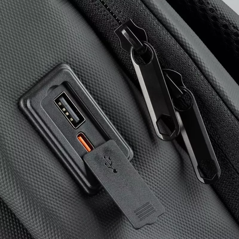 QUALO laptop rugzak Ultimate Line USB-C 15,6 zwart