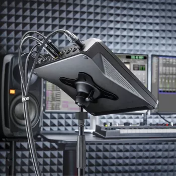 RODE VESAMOUNT VESA-adapterplaat voor RodeCaster Pro II, RodeCaster Duo & Streamer X - 75x75/100x100, staal, zwart
