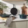 Salter BW13772GR Chester 2.8L ondiepe gietijzeren kasserol 30 cm, groen