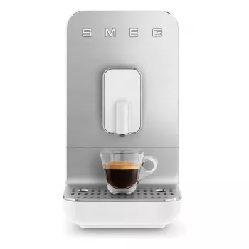SMEG BCC11WHMEU volautomatische koffiemachine met stoompijpje, 19 bar, 1,4 l, wit