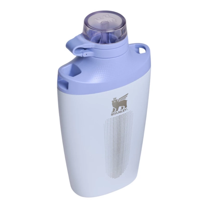 STANLEY Cross Bottle 0,68L isoleerfles met schouderband, lichtblauw