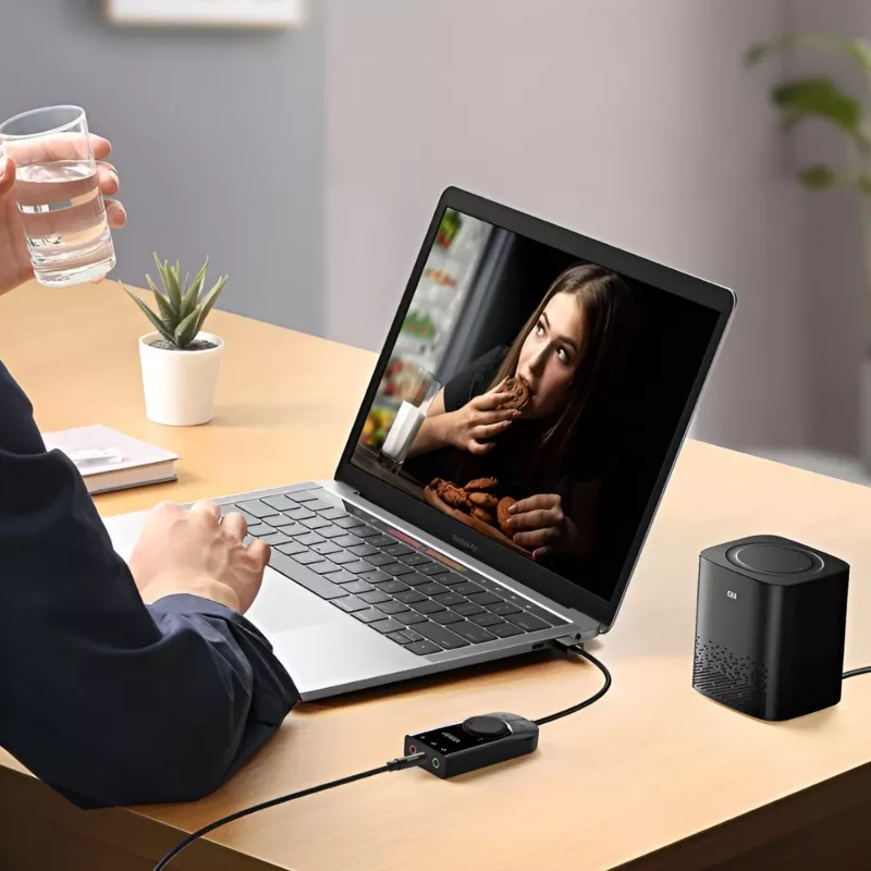 UGREEN CM129 USB-A naar 3,5mm externe stereo-sound-adapter - zwart