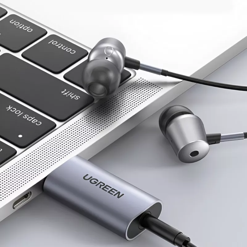 UGREEN CM383-80864 USB-A naar 3,5-mm-audioaansluiting externe geluidsadapter - zilver