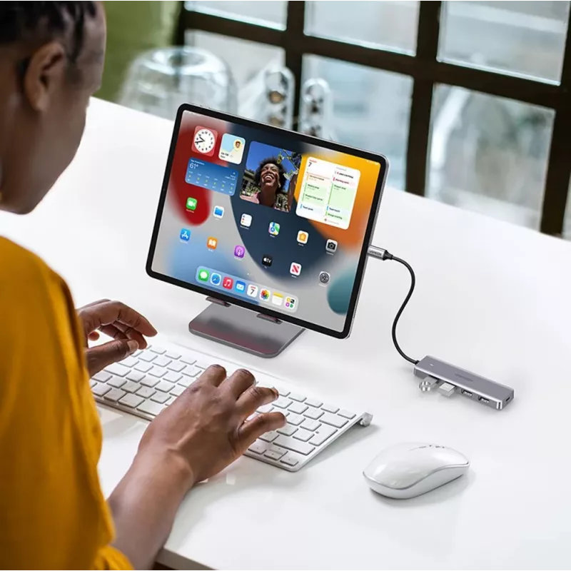 UGREEN USB 3.0 hub 4-poorts met 1m kabel - zwart (CM219)